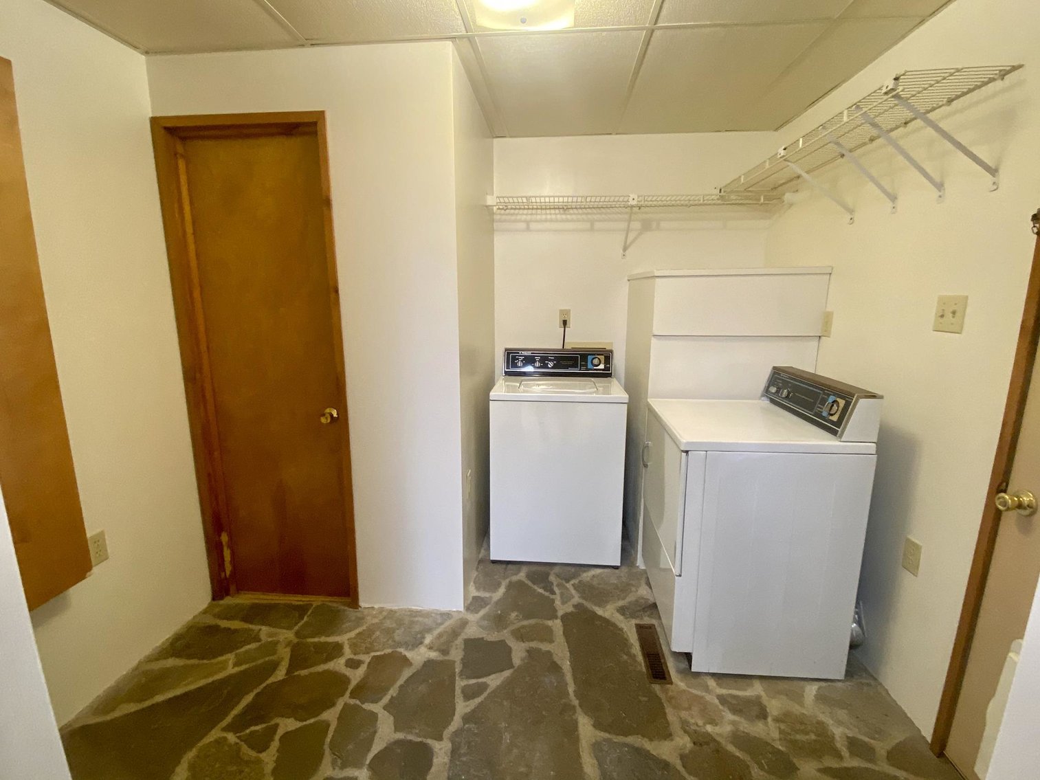 Image for SOLD $126,500 - Must-see 5 Bedroom Selling to the Highest Bidder