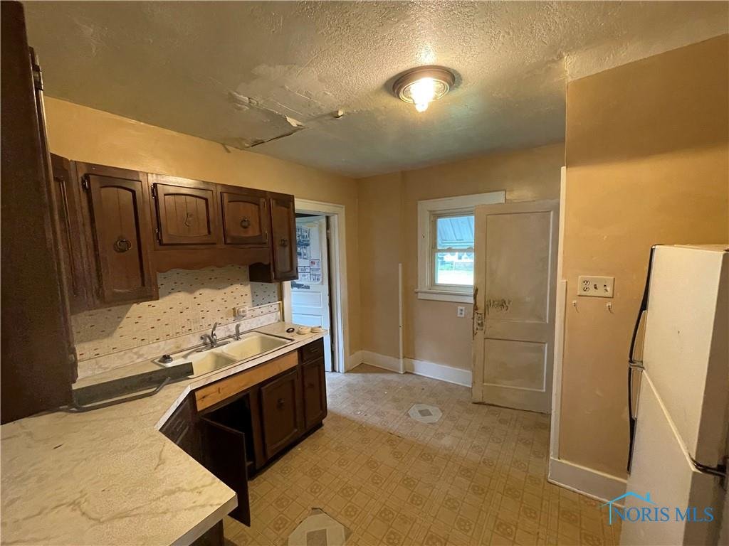 Image for ABSOLUTE AUCTION! 1136 E. Manhattan Blvd.