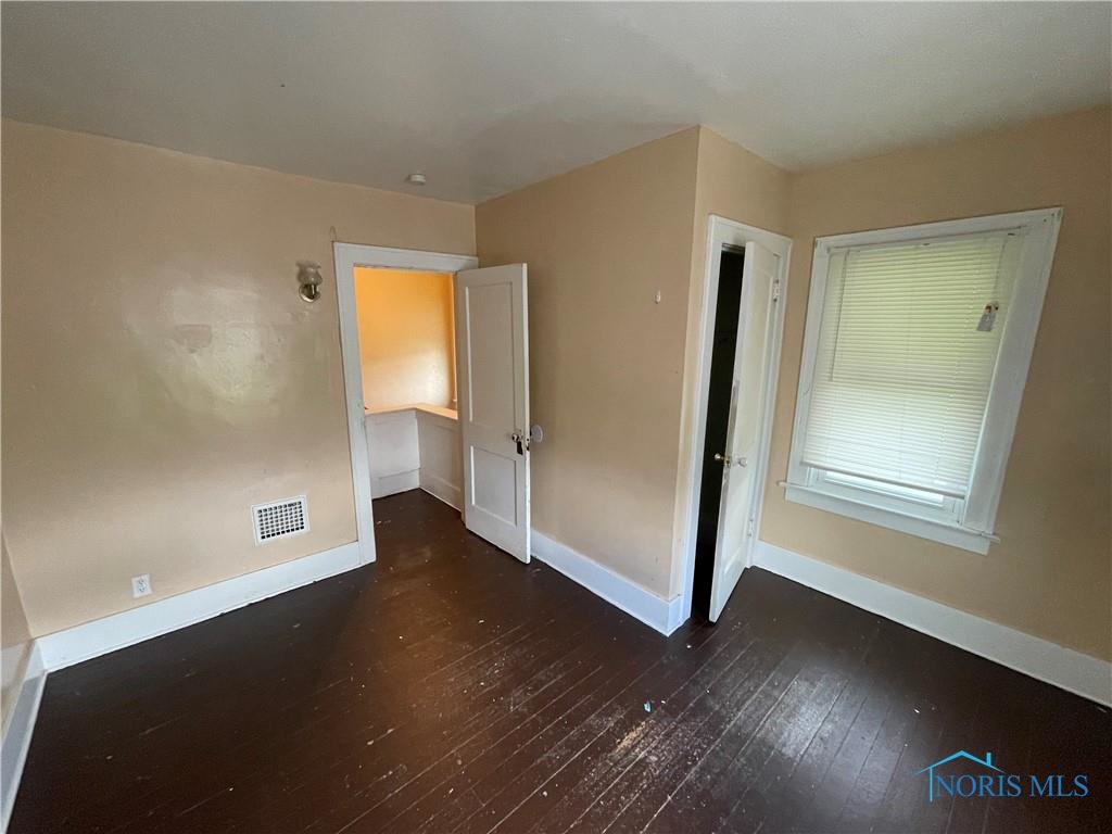 Image for ABSOLUTE AUCTION! 1136 E. Manhattan Blvd.