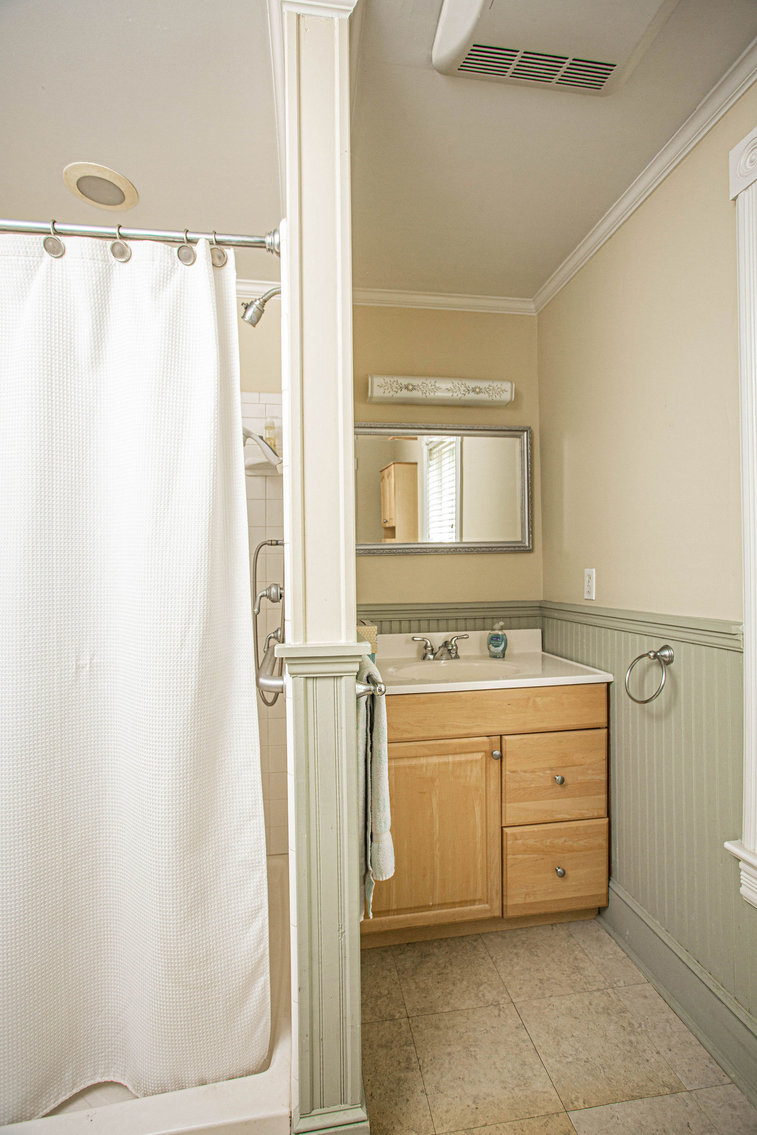 Image for 4 BR/2 BA Farm House, Barns, Fencing & 2 Ponds on 57.5 +/- Acres in Fauquier County, VA--SELLING to the HIGHEST BIDDER!!