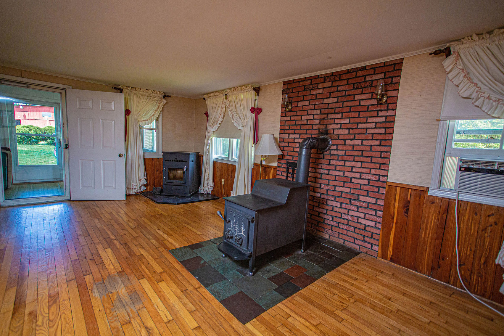 Image for 4 BR/2 BA Farm House, Barns, Fencing & 2 Ponds on 57.5 +/- Acres in Fauquier County, VA--SELLING to the HIGHEST BIDDER!!