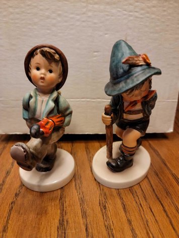 Image for Watch/Clock Collection, Hummel’s, Antiques, Furnishings, Tools, Household – Online Auction