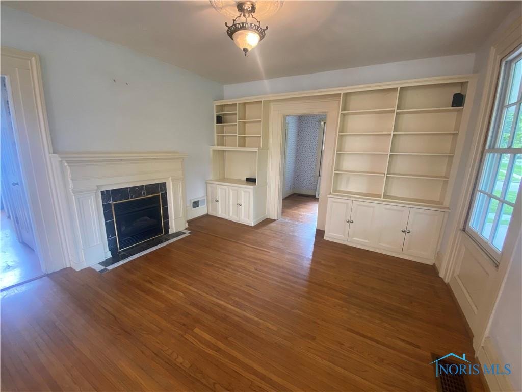 Image for MINIMUM BID AUCTION $149,000! 529 Hickory St.