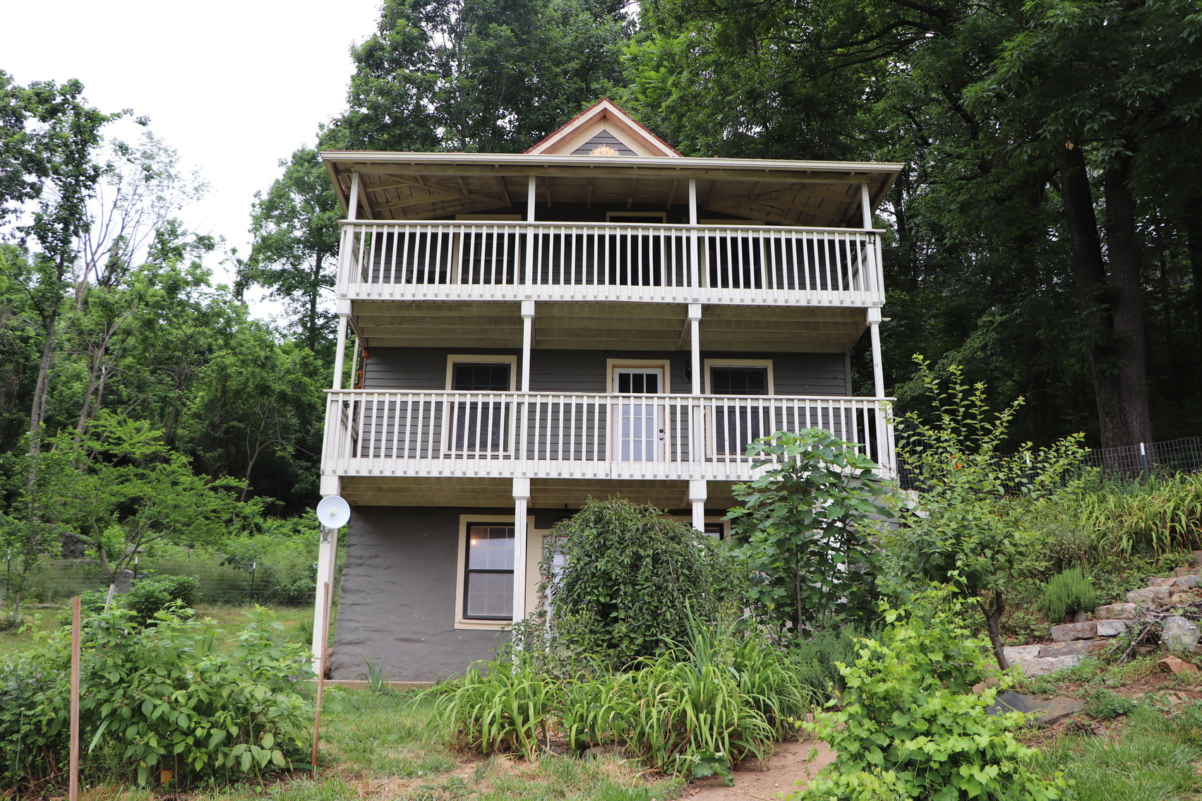 Image for Two Bedroom Home on 3.58 +/- Acres With Beautiful Views In Historic Afton VA