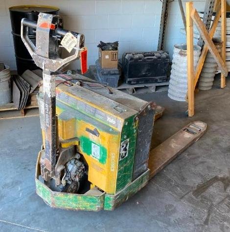 Surplus Concrete Equipment: 2003 Ford F-550 Service Truck, John Deere Gator, Pumps, Saws, Rider, Laser Levels