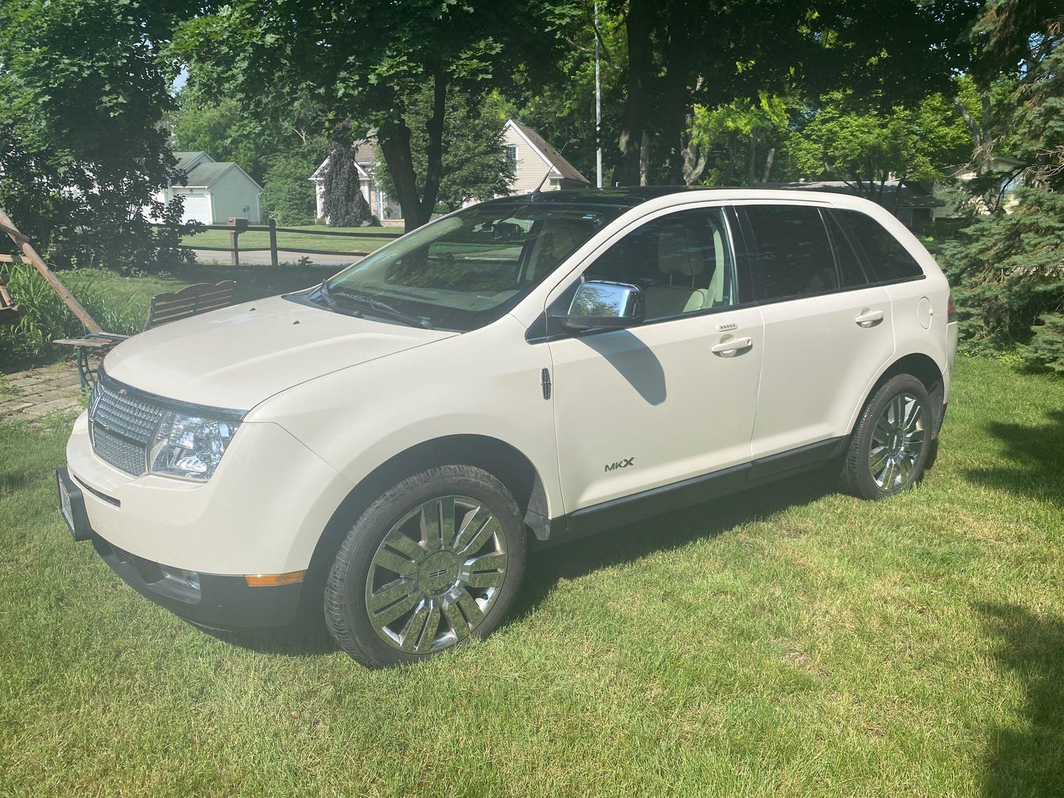 Image for Dutch Contents - Lincoln MKX, Tools, Jewelry, Home Decor, Kitchen, Furniture, Home Goods, Glass, Cookware, Antiques, Medals, Photography, Large Equipment, Bicycles