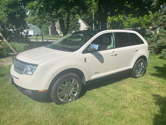 Image for Dutch Contents - Lincoln MKX, Tools, Jewelry, Home Decor, Kitchen, Furniture, Home Goods, Glass, Cookware, Antiques, Medals, Photography, Large Equipment, Bicycles