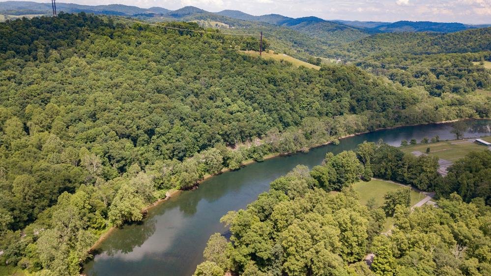 Tygart Riverfront Camp on 4 Acres