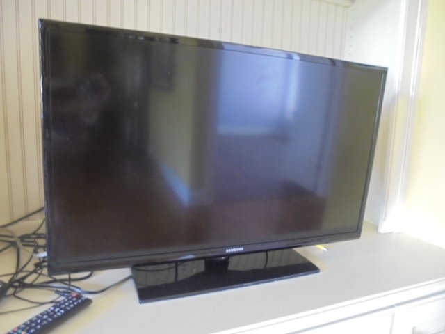 Image for PUBLIC ESTATE AUCTION ((LIVING)