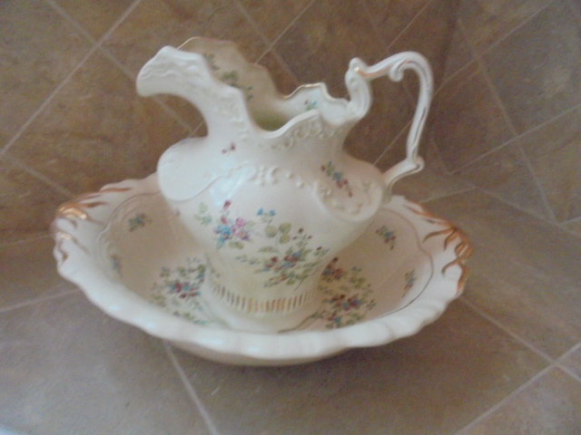 Image for PUBLIC ESTATE AUCTION ((LIVING)