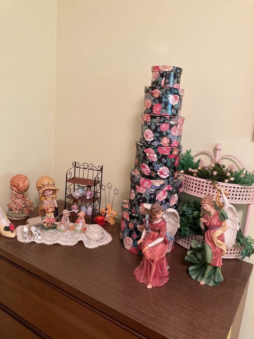 Image for Friendly, WV – Barbara Smith Estate: Furniture, Glassware, China, and More!