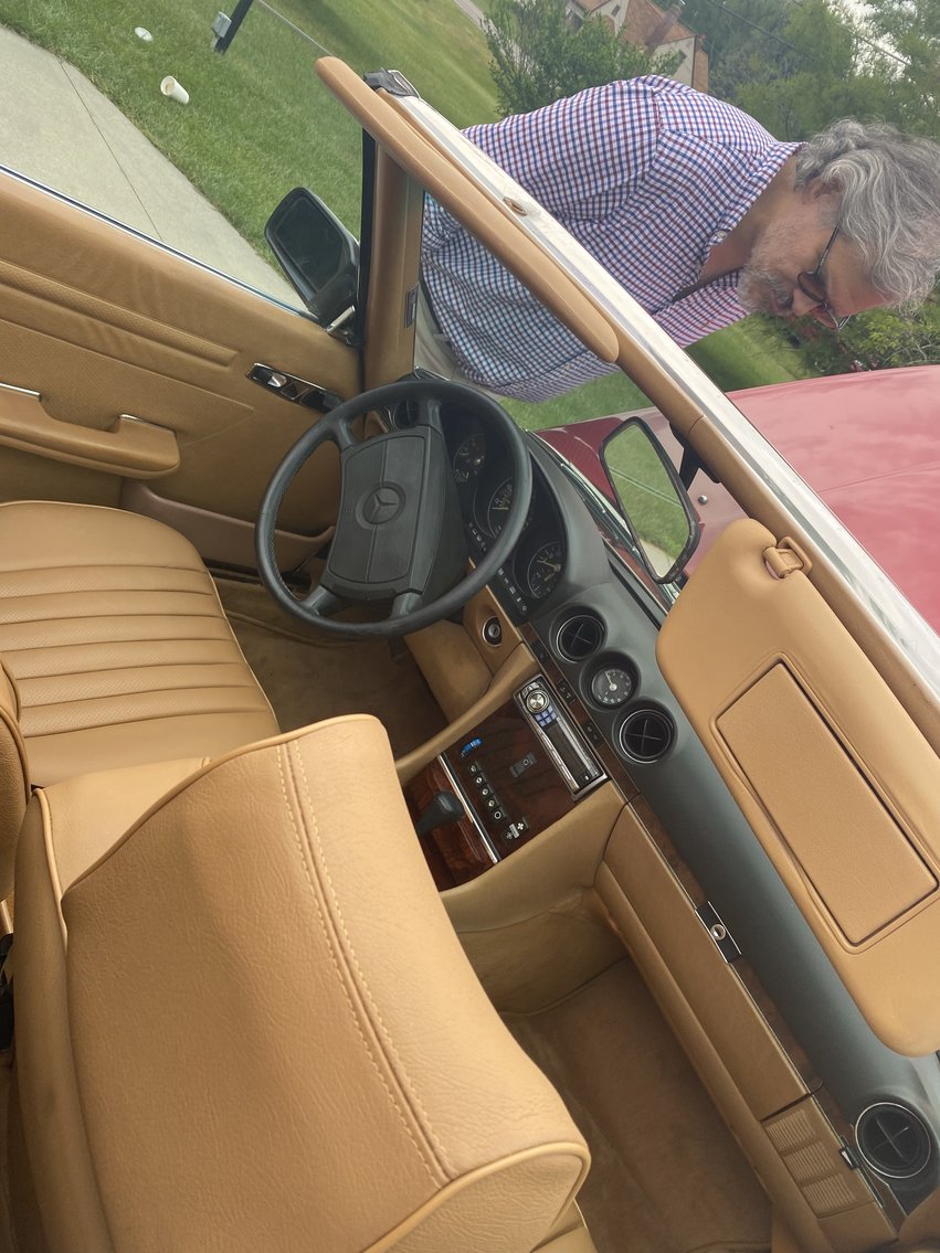 Image for 1988 Mercedes-Benz 560 Passenger Car