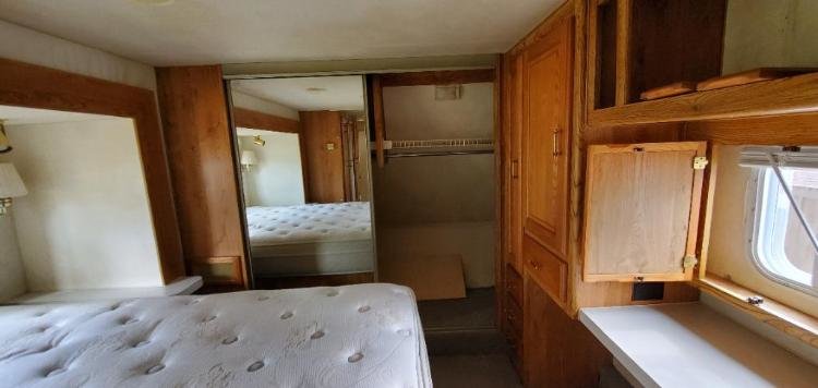 1994 Hitchhiker 5th Wheel Camper