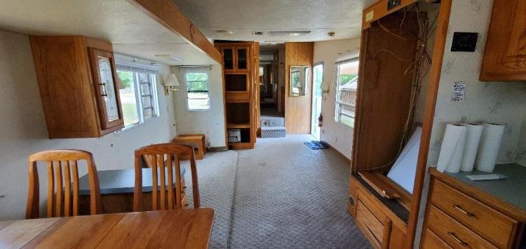 1994 Hitchhiker 5th Wheel Camper