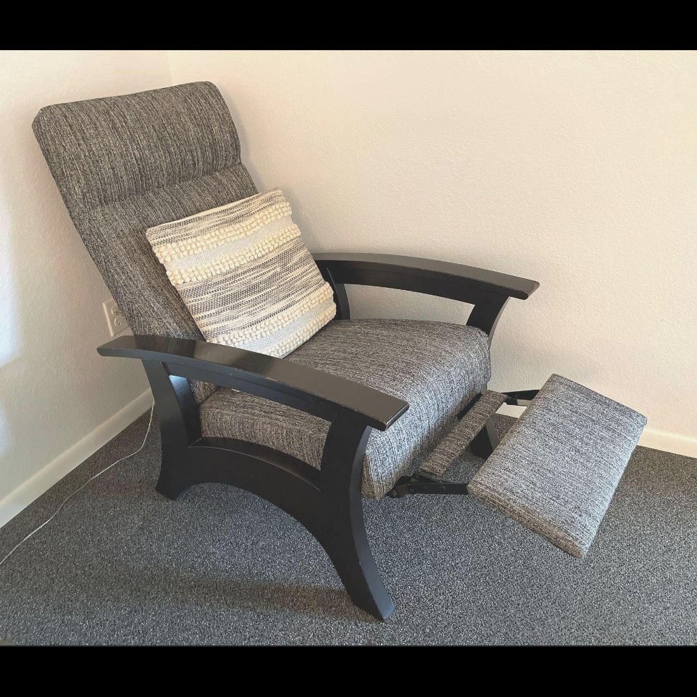 Image for De Armoun Designer Furnishings Auction