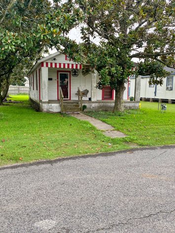 Image for SOLD! $93,000 ESTATE SALE - HOME IN WESTWEGO, LA 880 AVENUE G