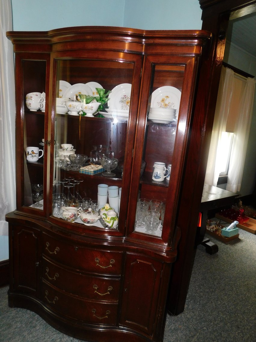 Image for Rowlesburg, WV – Online Moving Auction: Furniture, Quilts, Glassware, Tools & More!
