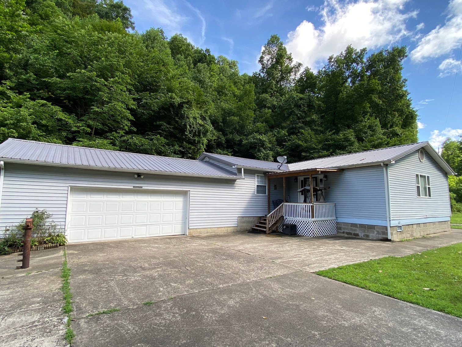 Movein Ready 3Bedroom Home in Harts, WV