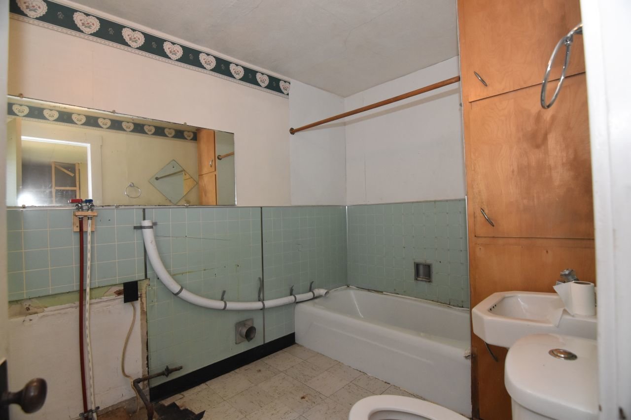 Image for REAL ESTATE AUCTION 615 Cedar St Tigerton Wi 54486