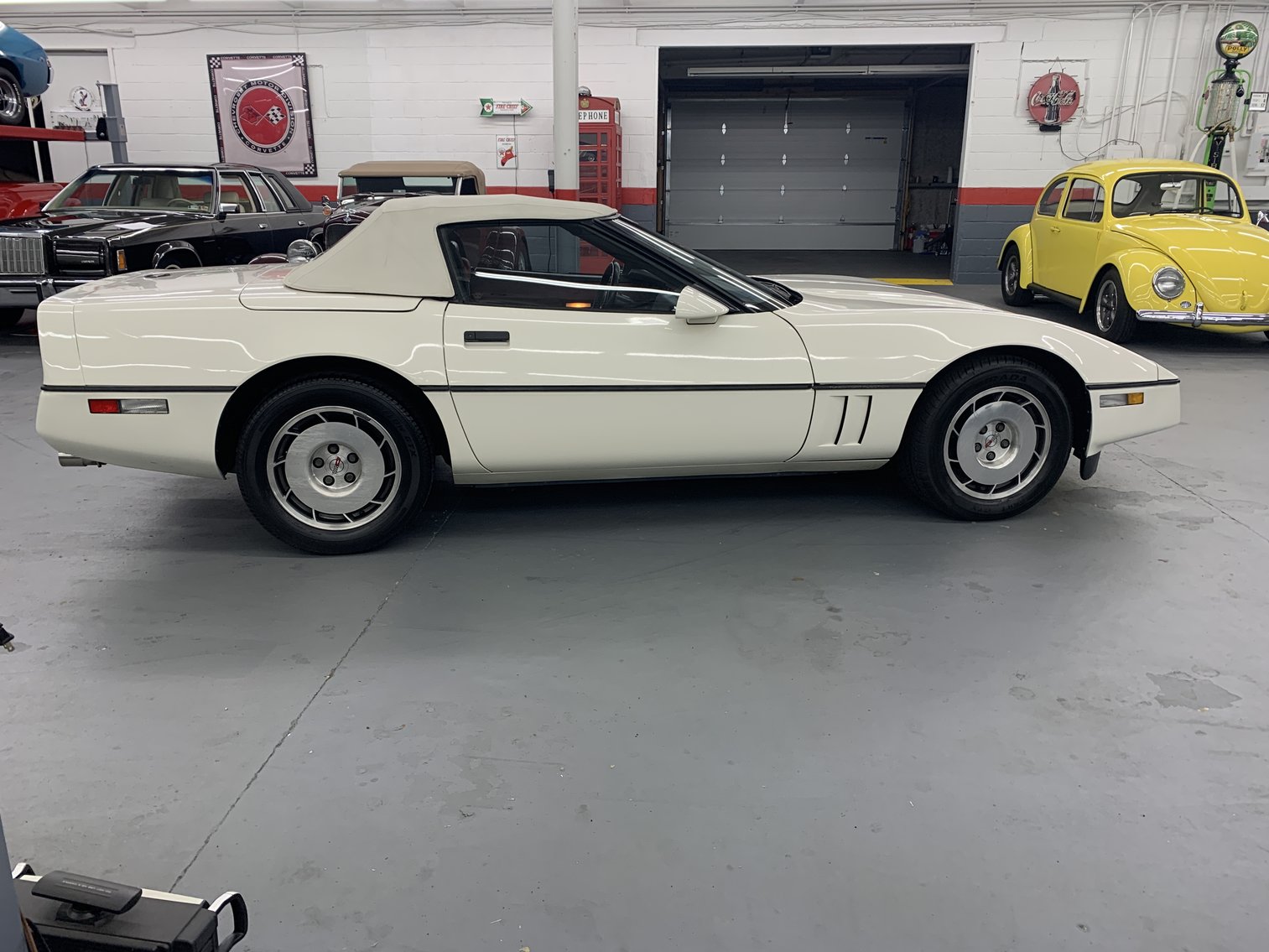 Image for Online Antique Car Auction: ’66 Corvette, ’70 ½ Trans Am, ’74 Corvette, ’86 Corvette, ’89 Cougar