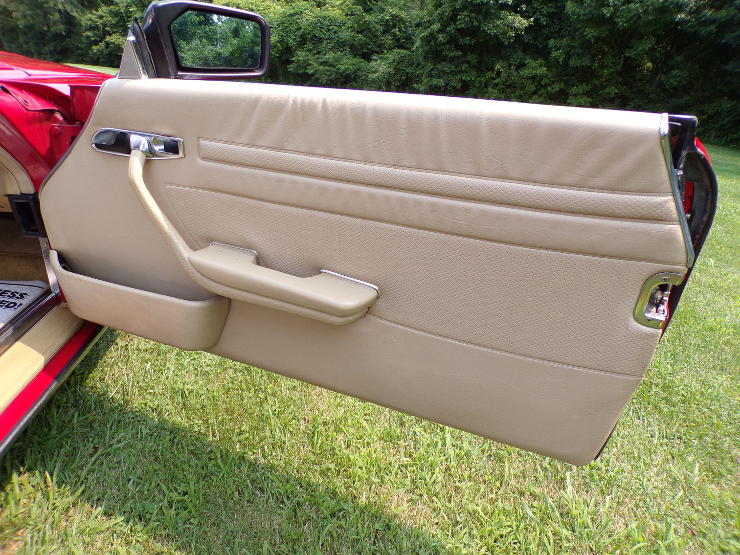 Image for 1987 Mercedes 560SL One Owner Garage Kept