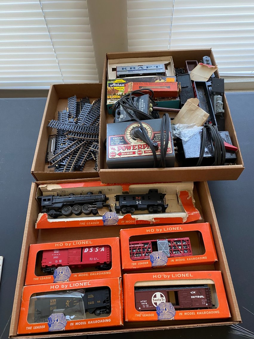 Image for Houston, PA – Lionel Train Sets, Mobil Advertising & Metal Signs, Advertising Pieces, and more!