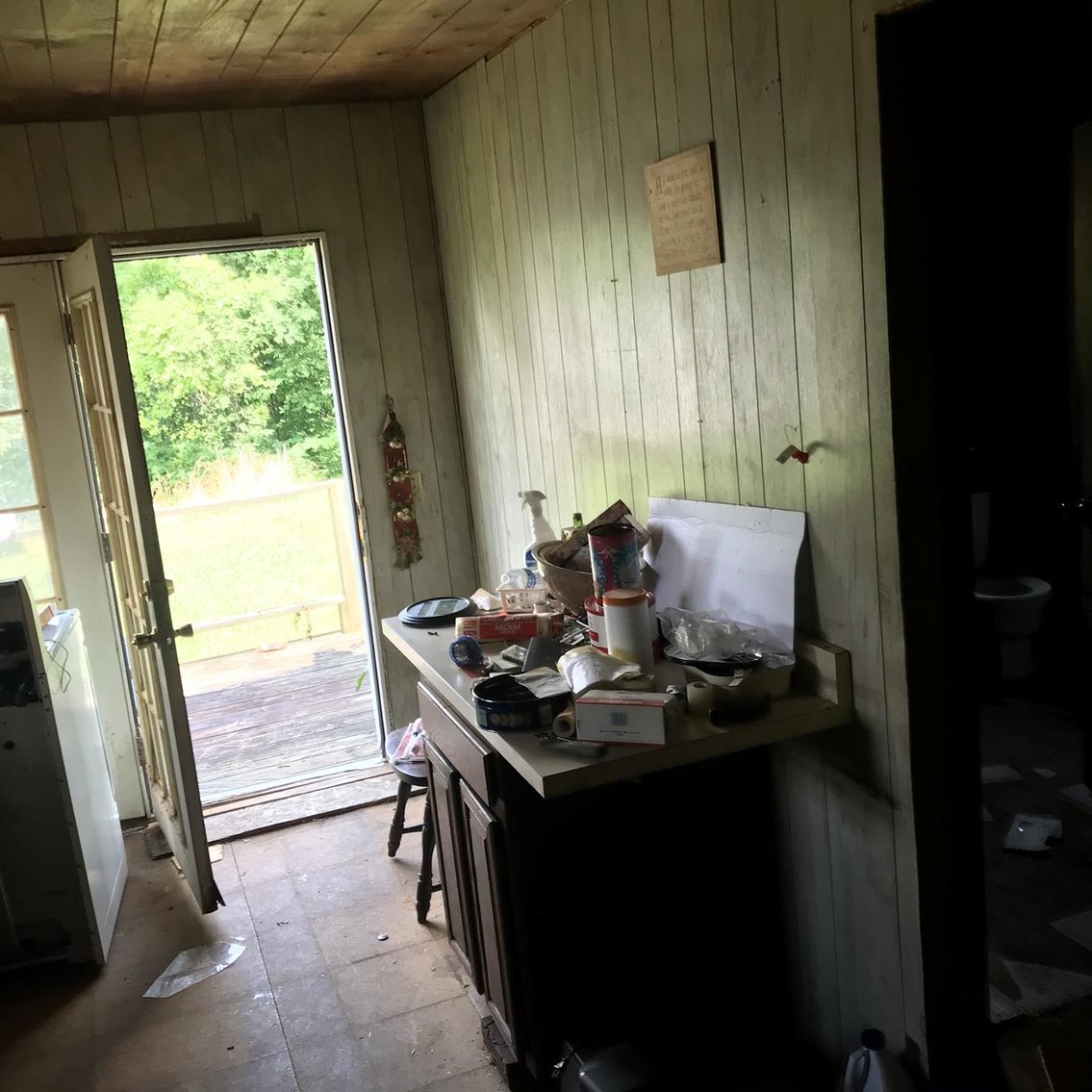 3 Homes & Salvage Yard on 56 Acres Selling to the Highest Bidder