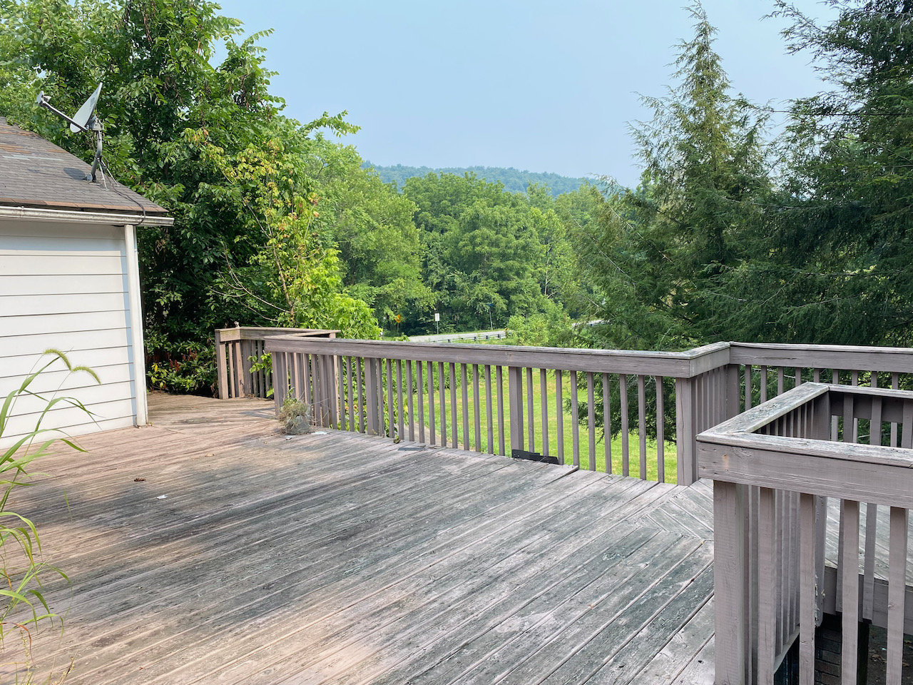 Image for REAL ESTATE AUCTION - 4 BR/2 BA Home on 1.1 +/- Acres in Western Loudoun County, VA