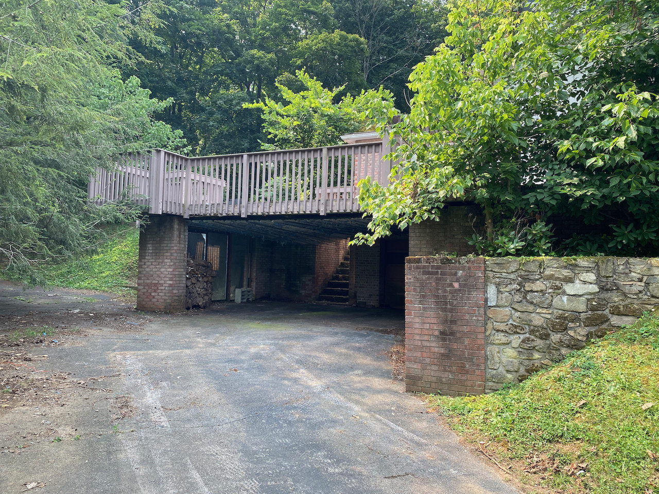 Image for REAL ESTATE AUCTION - 4 BR/2 BA Home on 1.1 +/- Acres in Western Loudoun County, VA