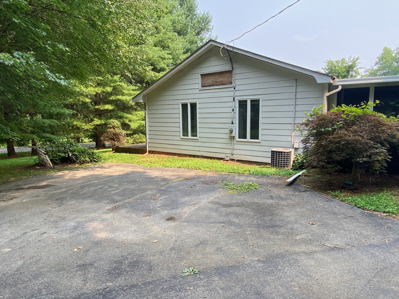 Image for REAL ESTATE AUCTION - 4 BR/2 BA Home on 1.1 +/- Acres in Western Loudoun County, VA