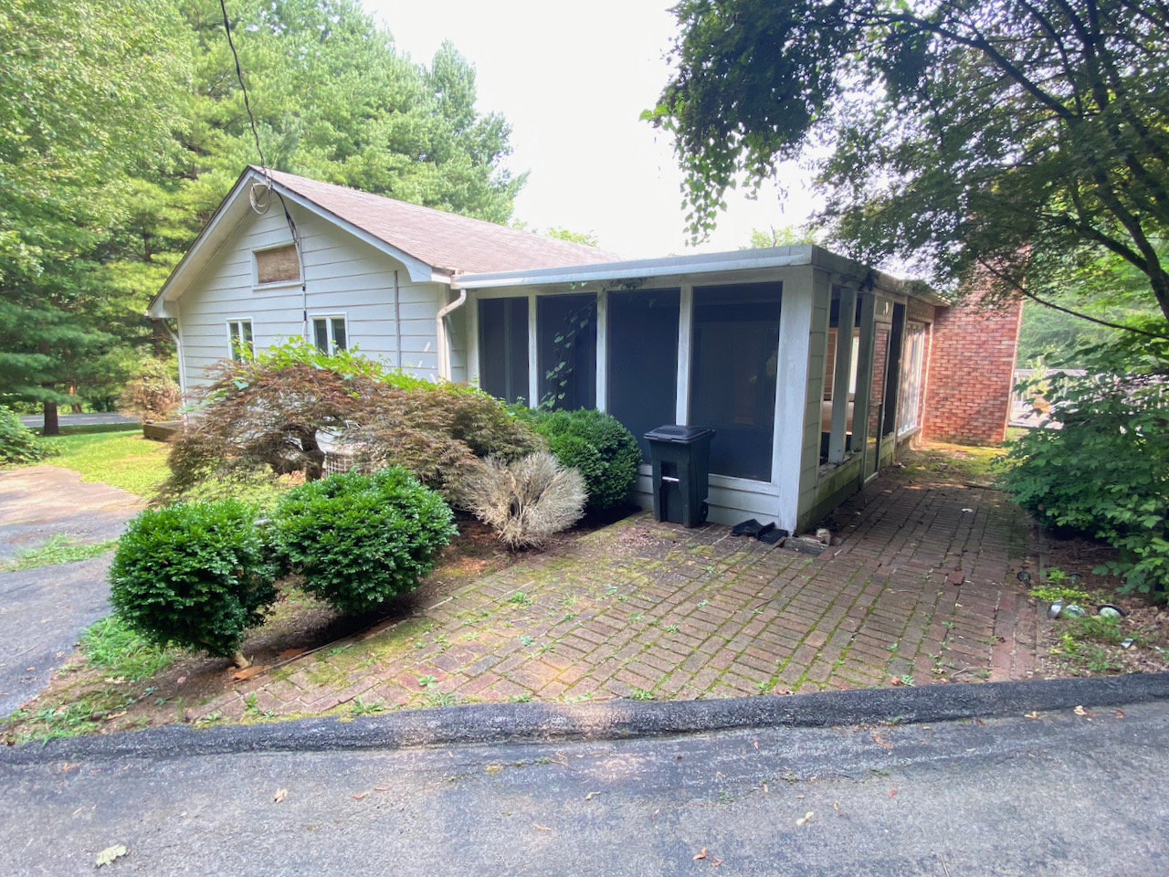 Image for REAL ESTATE AUCTION - 4 BR/2 BA Home on 1.1 +/- Acres in Western Loudoun County, VA