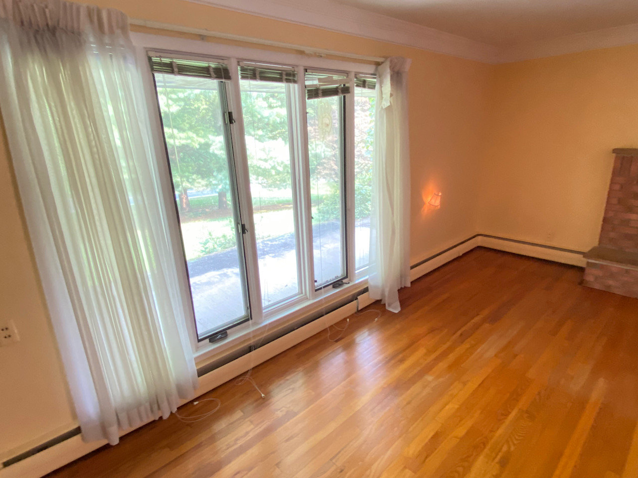 Image for REAL ESTATE AUCTION - 4 BR/2 BA Home on 1.1 +/- Acres in Western Loudoun County, VA