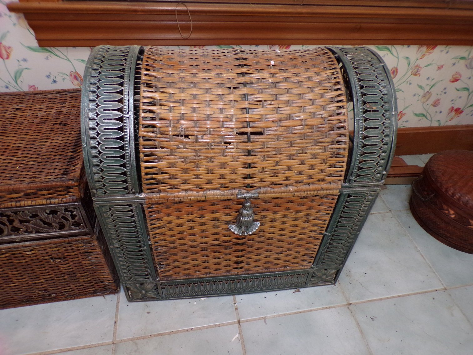 Image for Charleston, WV - House Holds Goods , Crafts, Art Furniture , and Tools