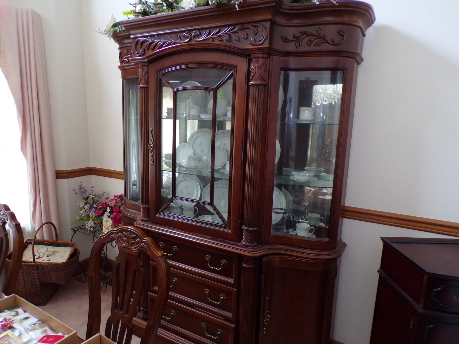 Image for Charleston, WV - House Holds Goods , Crafts, Art Furniture , and Tools