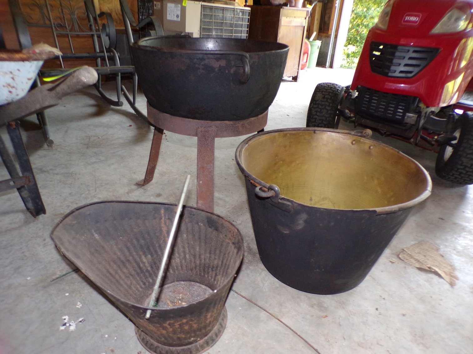 Image for Charleston, WV - House Holds Goods , Crafts, Art Furniture , and Tools