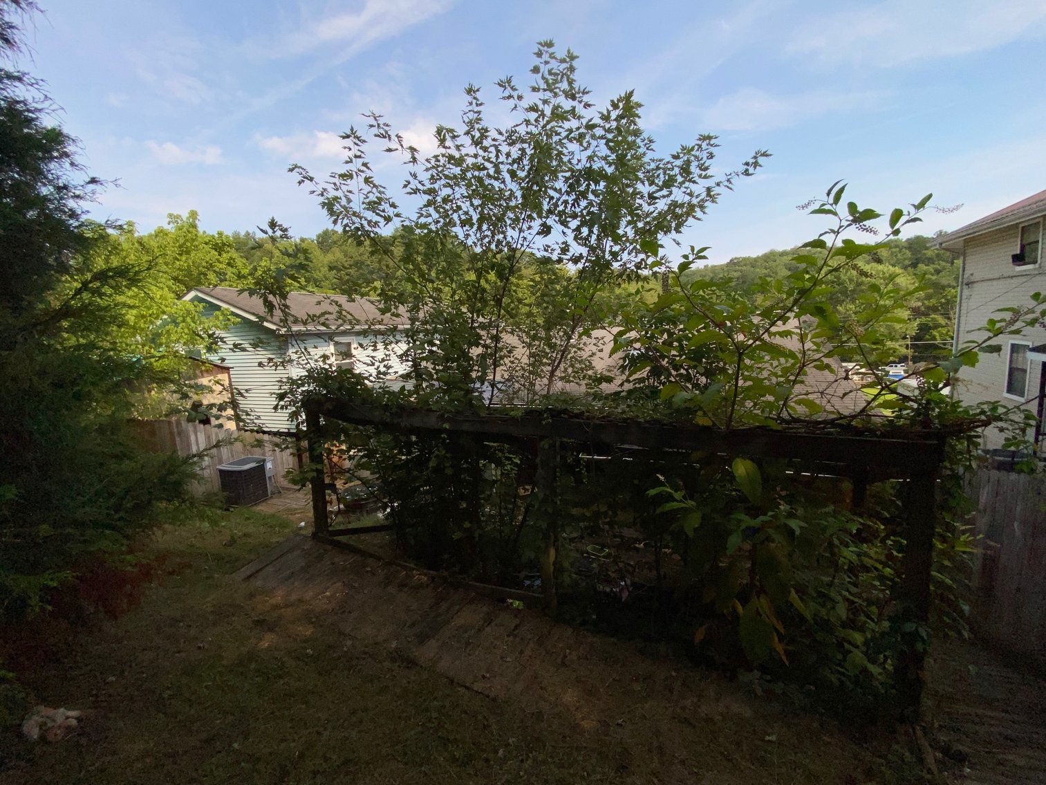 Image for SOLD $90,750 - Spacious Tri-Level 4 Bedroom