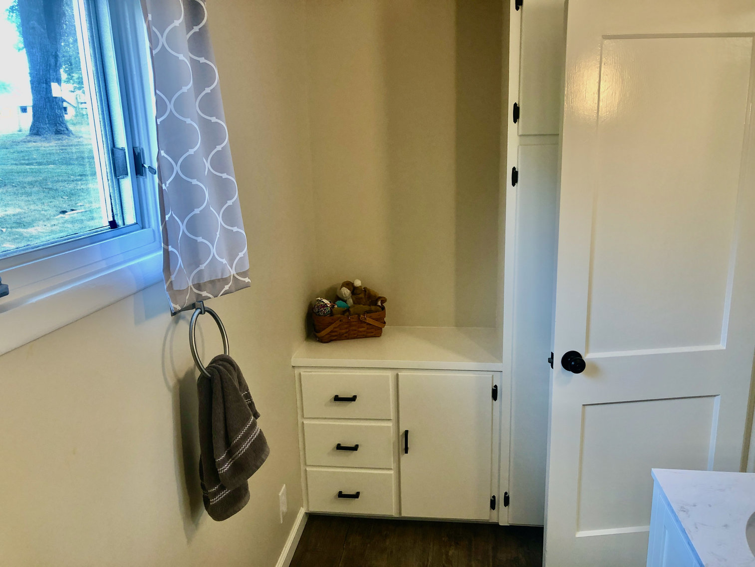 Image for 47.9 +/- Acre Farm w/2 Poultry Houses, Multiple Barns/Outbuildings, 4 BR/1 BR Home, 2 Wells, Fencing & More!!--Rockingham County, VA