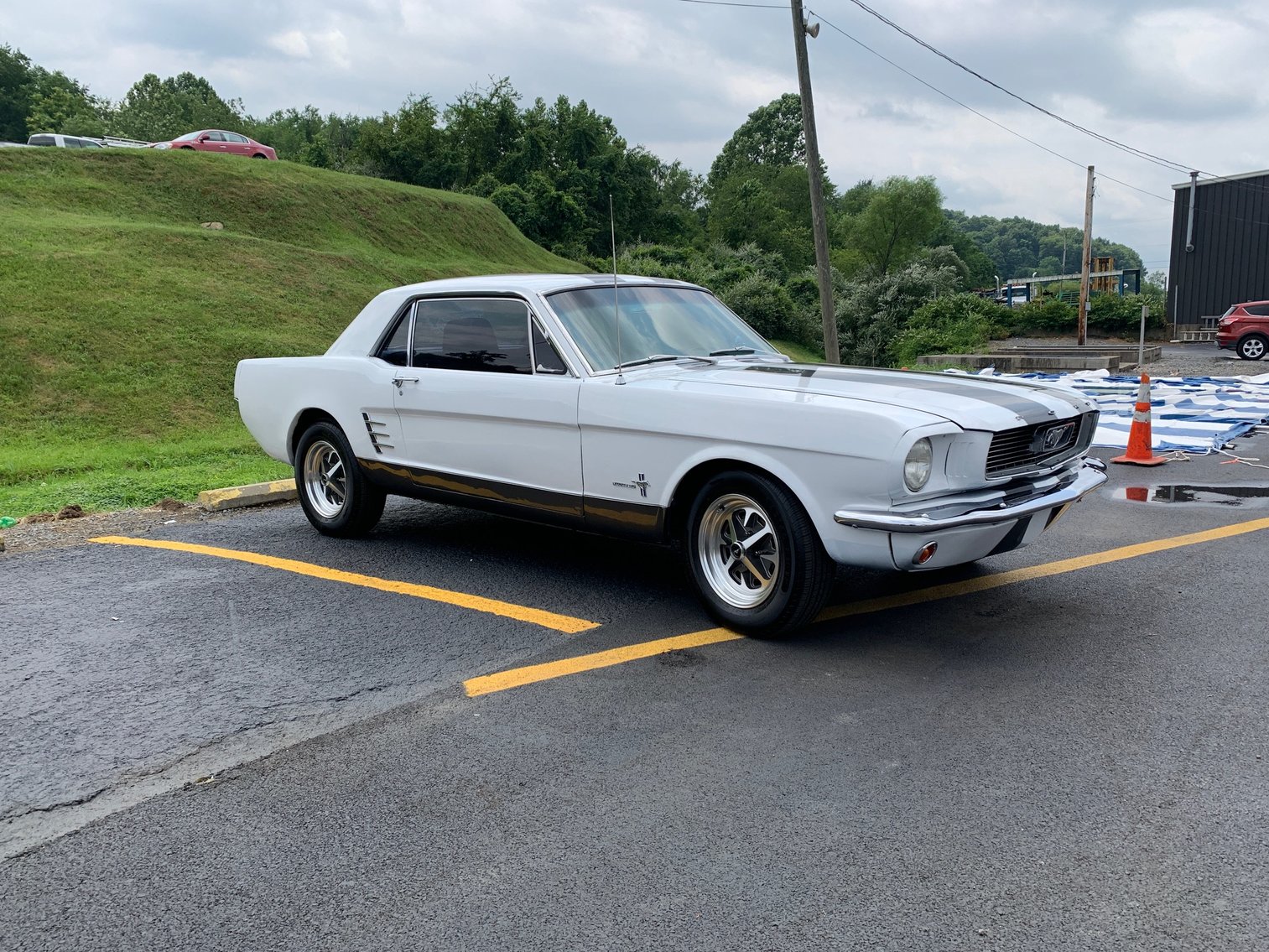 Image for Online Antique Car Auction: ’66 Corvette, ’70 ½ Trans Am, ’74 Corvette, ’86 Corvette, ’89 Cougar