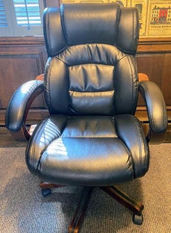 Saint Paul Vintage Furniture Auction