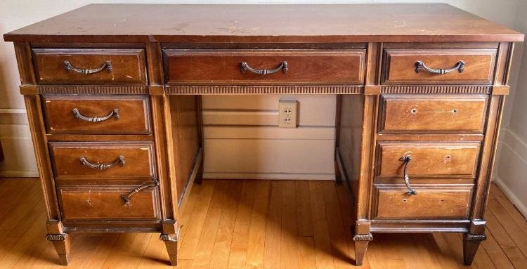 Saint Paul Vintage Furniture Auction