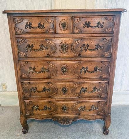 Saint Paul Vintage Furniture Auction