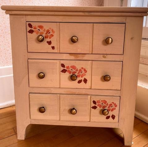 Saint Paul Vintage Furniture Auction