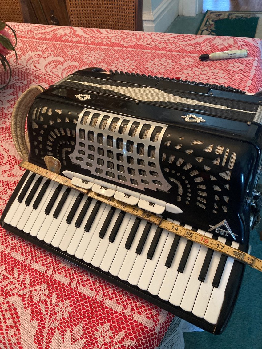 Image for Carmichaels, PA  - ’11 Buick Lucerne, Lawn Tractor, Clean Home Furnishings, Antiques, Glassware and more!