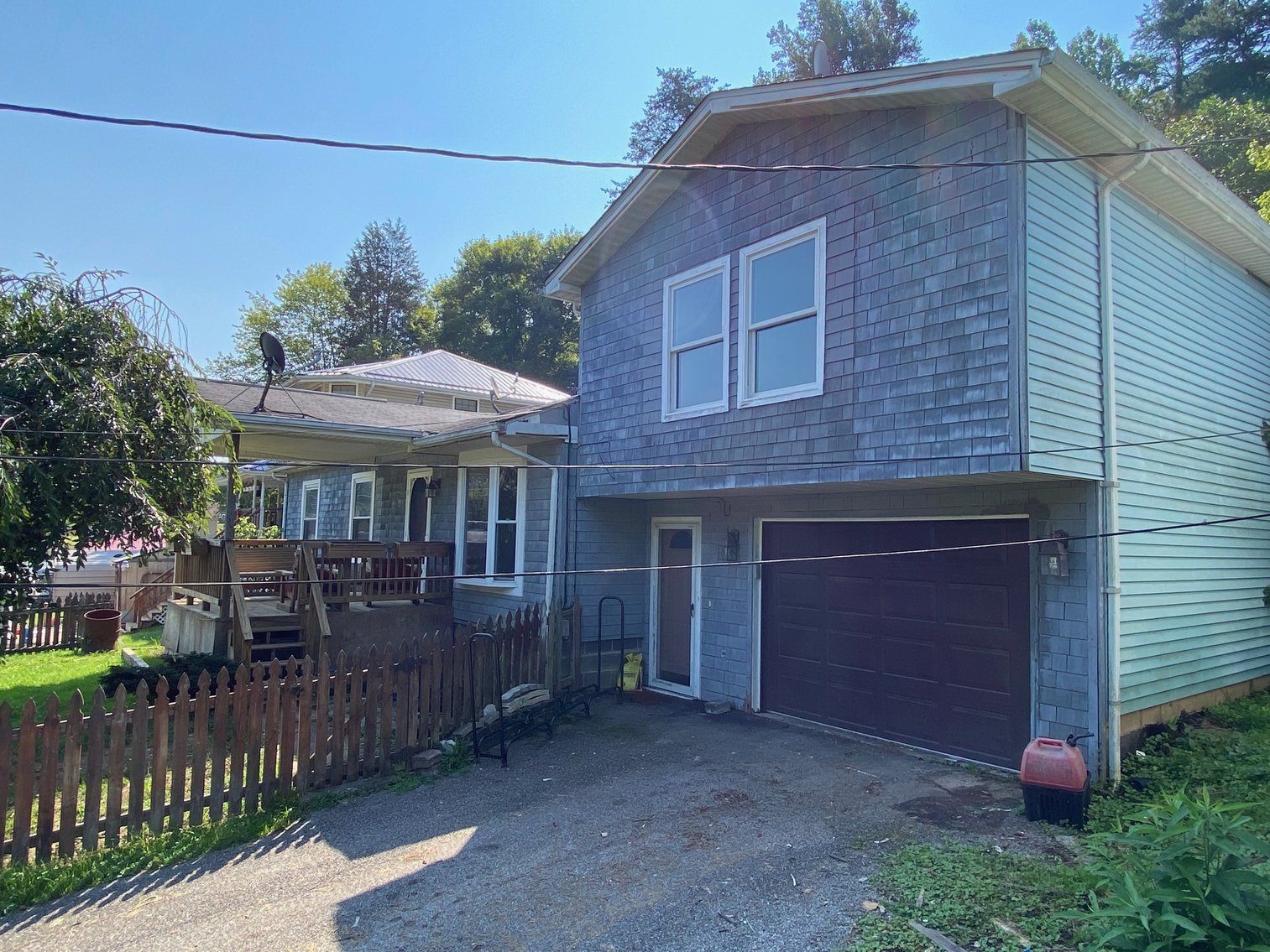 Image for SOLD $90,750 - Spacious Tri-Level 4 Bedroom