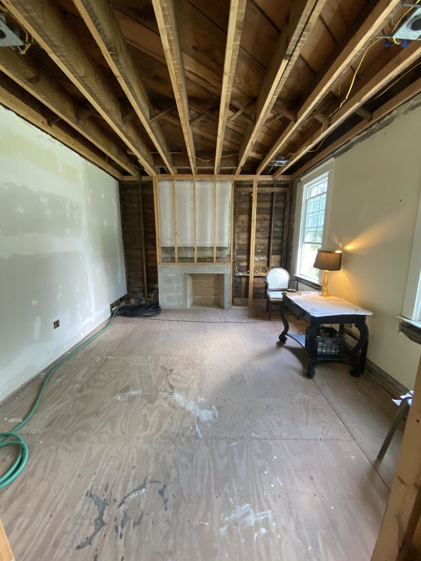 Image for SOLD $220,000 - 9,000+/- Sq Ft Classic Style Home in South Hills