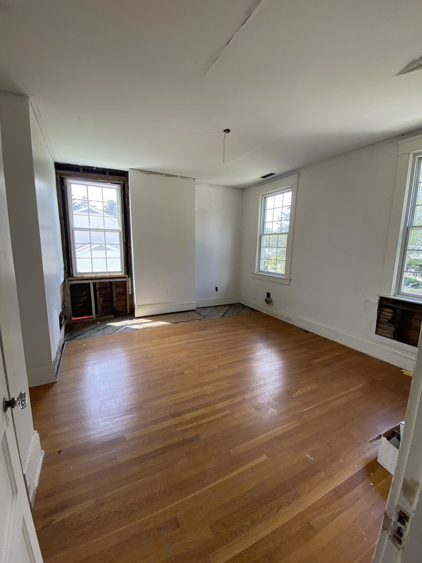 Image for SOLD $220,000 - 9,000+/- Sq Ft Classic Style Home in South Hills