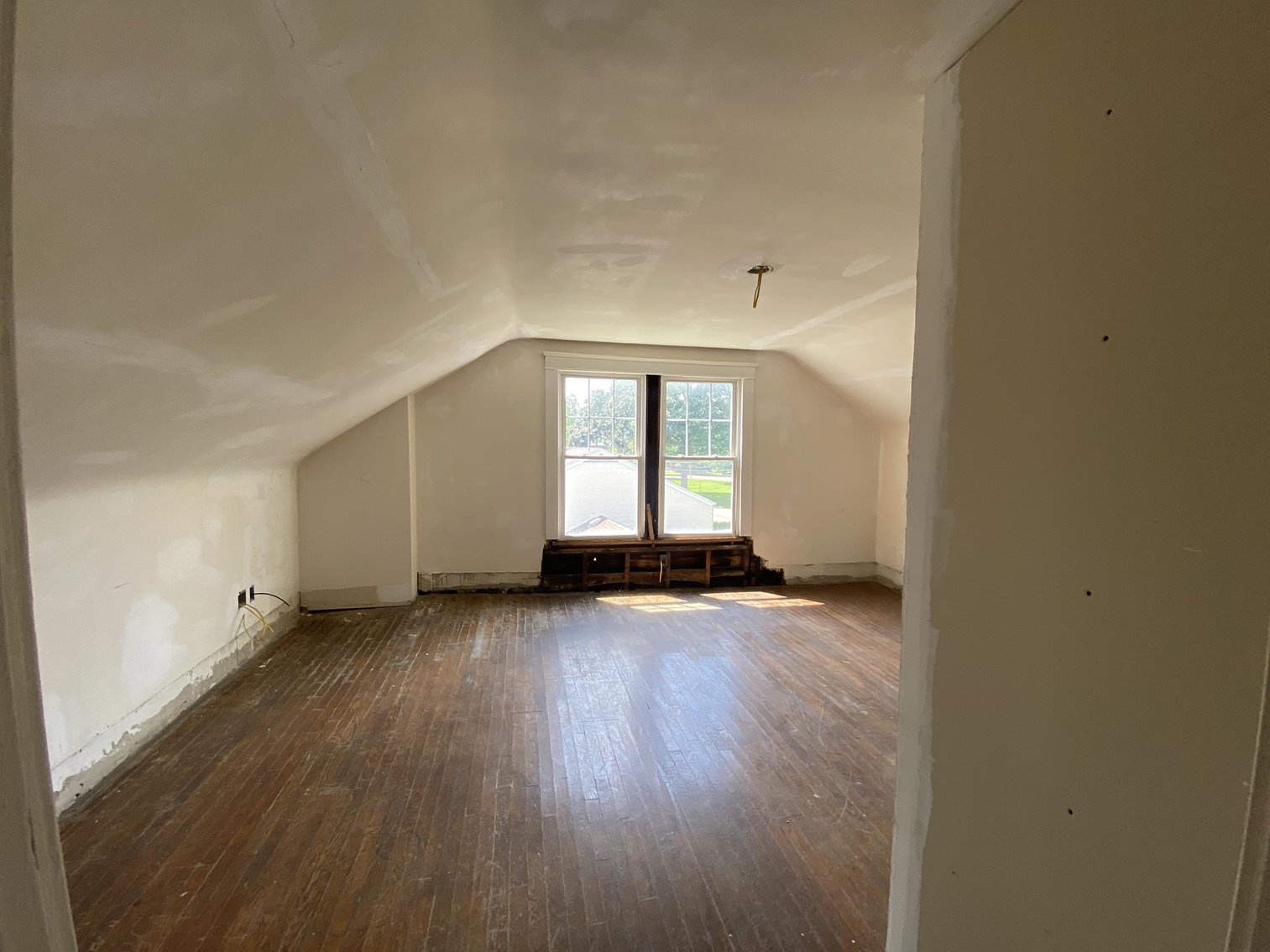 Image for SOLD $220,000 - 9,000+/- Sq Ft Classic Style Home in South Hills