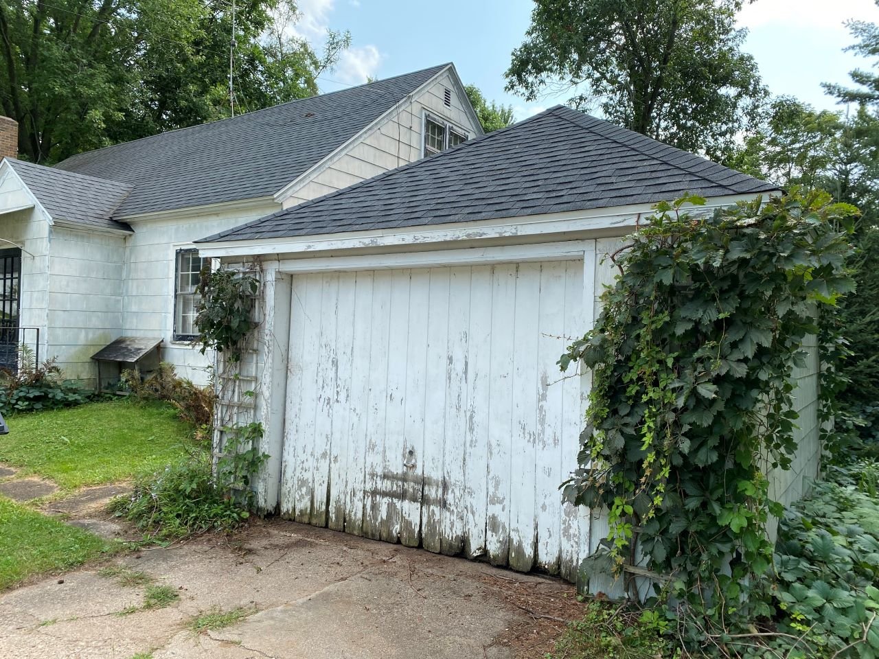 Image for Larson Real Estate Auction