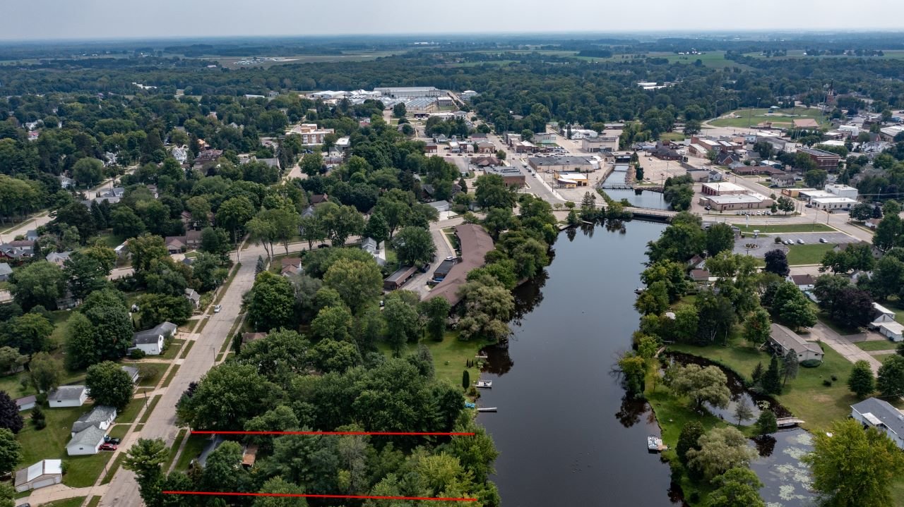 Image for Larson Real Estate Auction