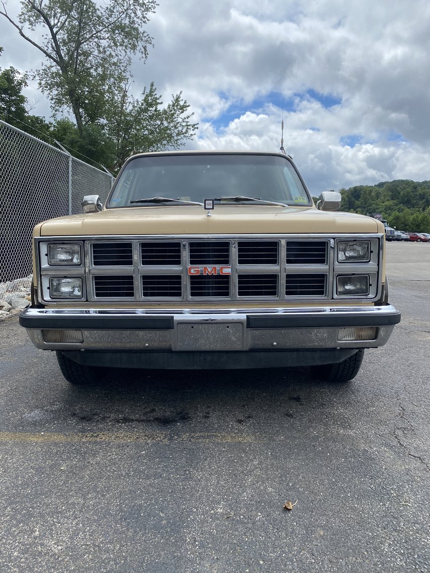 Image for 1982 GMC Suburban Sierra 1500 Diesel 6.2 Litre Limited Edition One Owner Garage Kept Immaculate Condition- Sells to the Highest Bidder!
